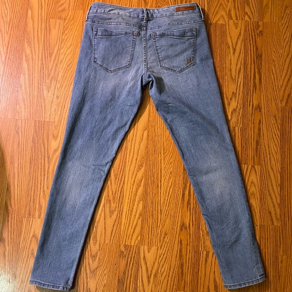 Express Stella Low Rise Legging Style Light Wash Jeans Womens Size 8 Regular - Picture 11 of 11